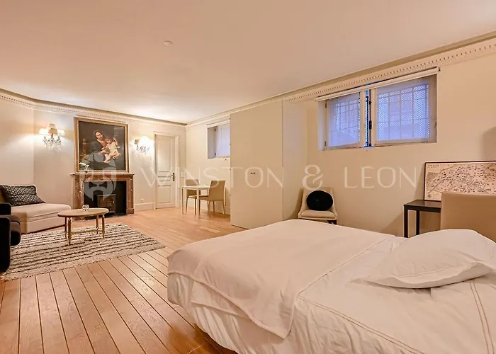 7e Invalides Tour Eiffel Apartment Paris